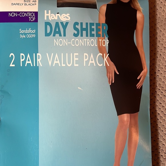 Lot of Four (4) Pairs of Pantyhose Plus One pair Tights - Picture 9 of 11